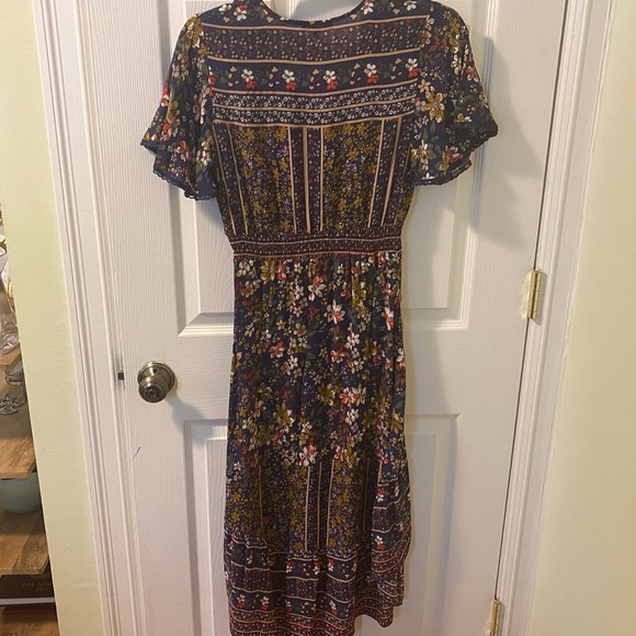 Aly Daly High-Low Dress for Fall - Picture 2 of 7